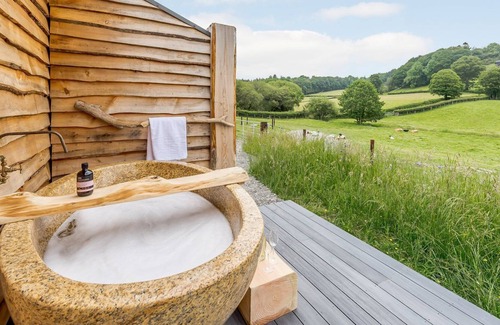 Caersws Cottage | 2 bedroom accommodation in Llanidloes, near Newtown