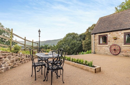 High Peak Cottage | 2 bedroom accommodation in Chinley