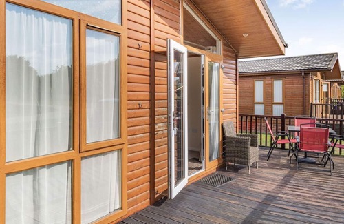 Yaxham Cabin | 2 bedroom accommodation in Yaxham, Dereham
