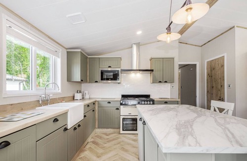 Yaxham Cabin | 2 bedroom accommodation in Yaxham, Dereham