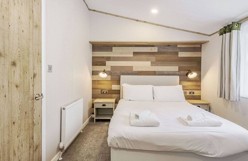 Yaxham Cabin | 2 bedroom accommodation in Yaxham, Dereham