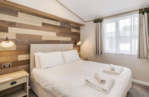 Yaxham Cabin | 2 bedroom accommodation in Yaxham, Dereham