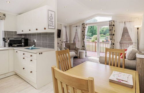 Yaxham Cabin | 2 bedroom accommodation in Yaxham, Dereham