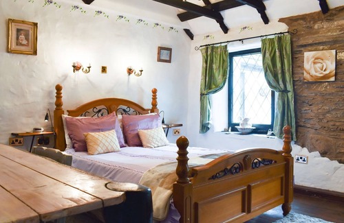 Hunspow Cottage | 2 bedroom accommodation in Scarfsferry, near Thurso