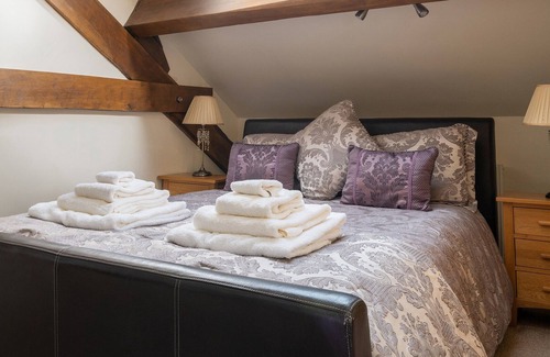 Llanrwst Cottage | 2 bedroom accommodation in Maenan, near Llanrwst