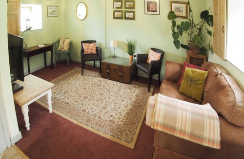 Llanybri Cottage | 2 bedroom accommodation in Llanybri, near Carmarthen