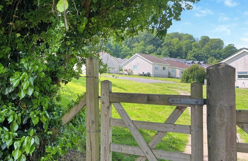 Oxwich Cottage | 2 bedroom accommodation in Swansea, near Gower Peninsula