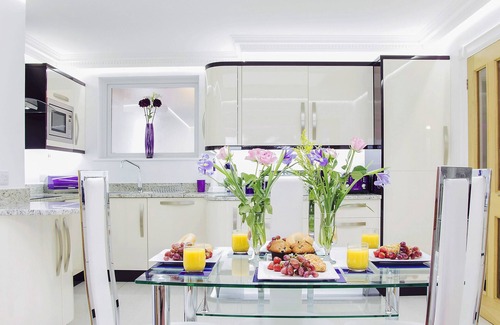 Torquay City Centre House | 2 bedroom accommodation in Torquay