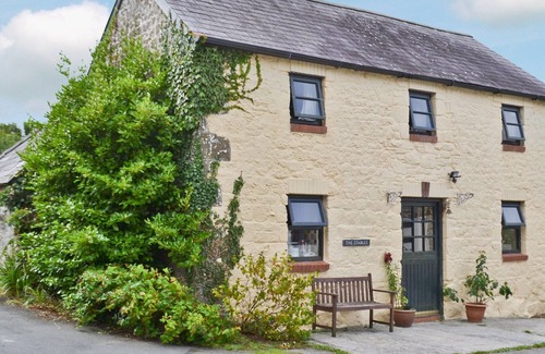 Whitland Cottage | 2 bedroom accommodation in Llandewi Velfrey, near Narberth