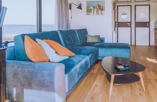 Municipality of Uitgeest Boat Rental | 2 bedroom accommodation in Uitgeest