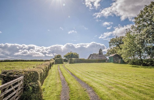 Caersws Cottage | 2 bedroom accommodation in Trefeglwys, near Caersws