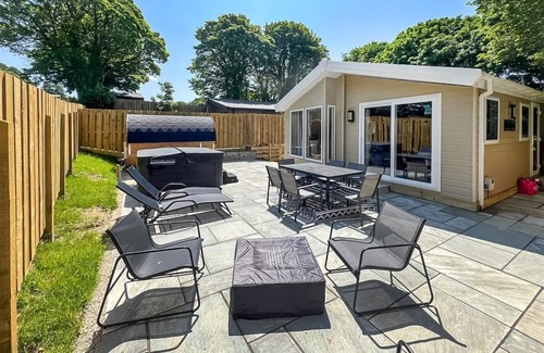 Leedstown Ski Chalet | 2 bedroom accommodation in Hayle