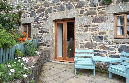 Helston Cottage | 2 bedroom accommodation in St Martin, near Helston