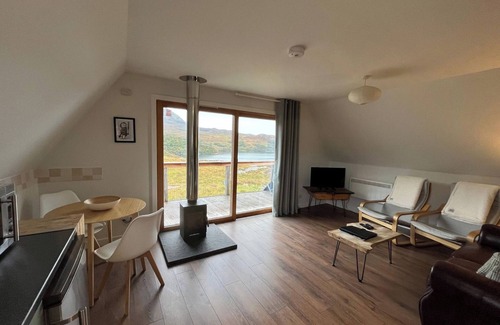 Kylesku Cottage | 2 bedroom accommodation in Kylesku, near Lairg