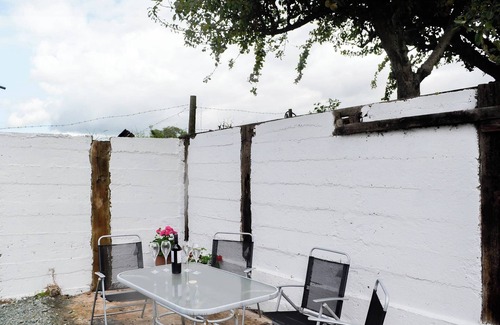 Malpas Cottage | 2 bedroom accommodation in Willington, near Whitchurch