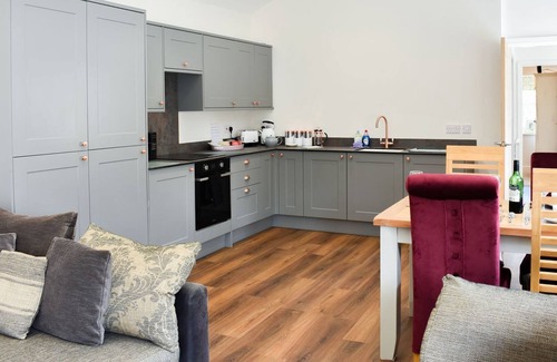Redcar Cottage | 2 bedroom accommodation in Upleatham, near Saltburn-by-the-Sea