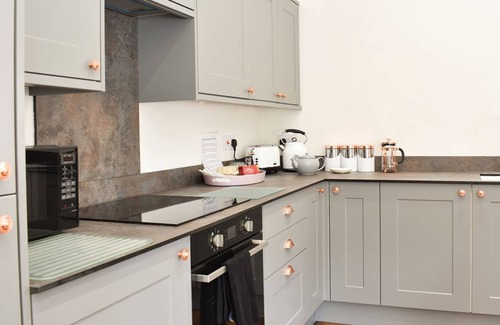 Redcar Cottage | 2 bedroom accommodation in Upleatham, near Saltburn-by-the-Sea