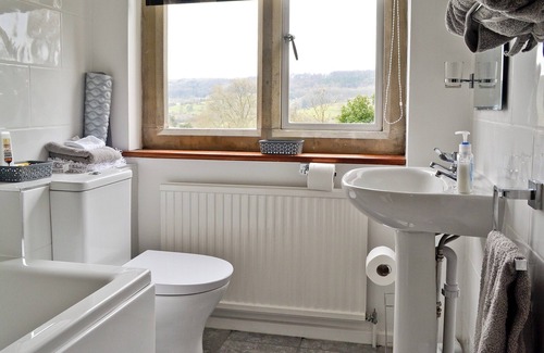 Stroud Cottage | 2 bedroom accommodation in Pitchcombe, near Painswick