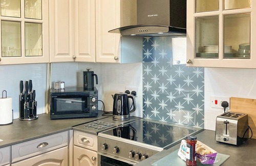 Truro Cottage | 2 bedroom accommodation in Penmount, near Truro