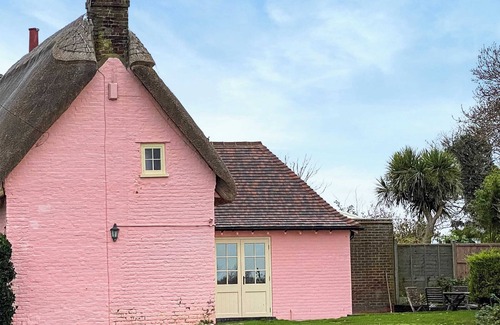 Deal Cottage | 2 bedroom accommodation in Ripple, near Deal