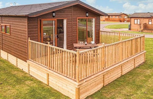 Tunstall Ski Chalet | 2 bedroom accommodation in Tunstall, Nr Hull