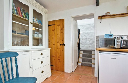 Looe Cottage | 2 bedroom accommodation in St Martin, near Looe