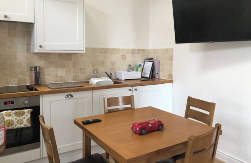 New Forest District Cottage | 2 bedroom accommodation in Martin, near Fordingbridge