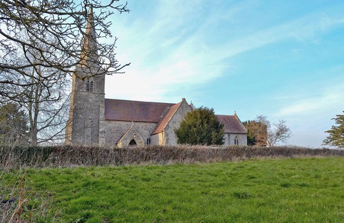 New Forest District Cottage | 2 bedroom accommodation in Martin, near Fordingbridge