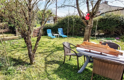 Janville House | 2 bedroom amazing home in Janville