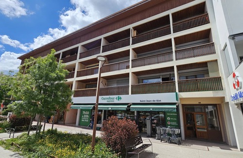 Saint-Jean-de-Sixt Apartment | 2-bedroom apartment in the village square