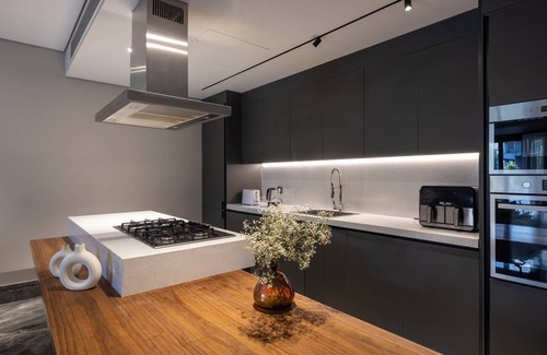 New Cairo House | 2-Bedroom Apart with Garden Views & Pool Access GF