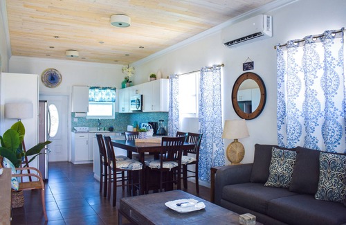 Marsh Harbour Apartment | 2-bedroom apartment in fantastic Marsh Harbour with AC, WiFi