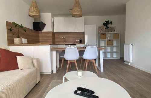 Aubervilliers Apartment | 2 Bedroom Apartment in Aubervilliers