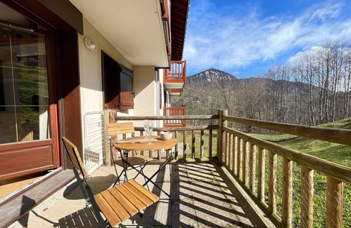 Flumet Apartment | 2-bedroom apartment at ski slopes with indoor pool