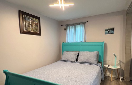 Quidi Vidi Apartment | 2 Bedroom Apartment. Classic rowhouse in the heart of Quidi Vidi