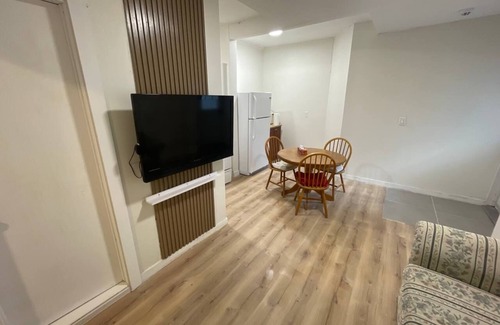 Cote-Des-Neiges—Notre-Dame-De-Grace Apartment | 2 bedroom Apartment