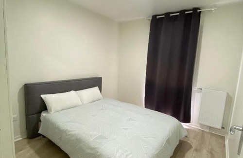 Livry-Gargan Apartment | 2 Bedroom Apartment with garden