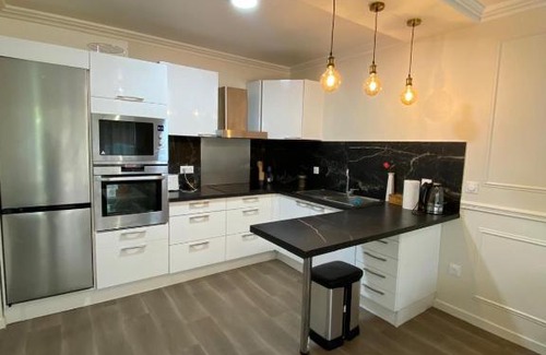 Livry-Gargan Apartment | 2 Bedroom Apartment with garden