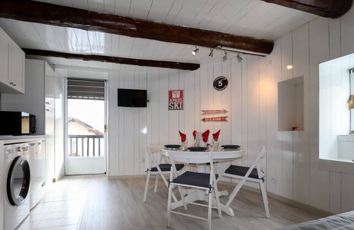 Montgenevre Apartment | 2 bedroom apartment overlooking the slopes