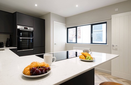 Shrewsbury Apartment | 2 Bedroom Apartment with Sun Terrace