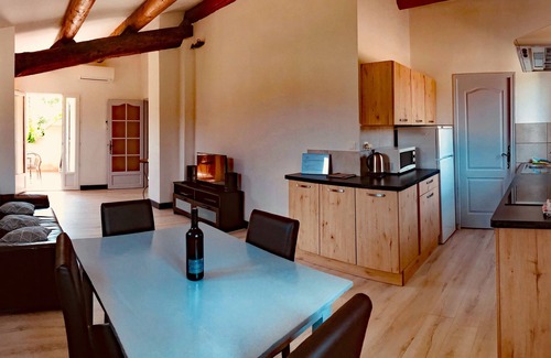 Malaucene Apartment | 2 Bedroom Apartment in Malaucene