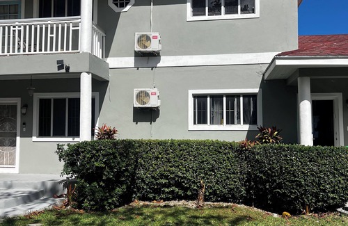 Gambier Apartment | 2-bedroom apartment in brilliant Nassau with WiFi, AC