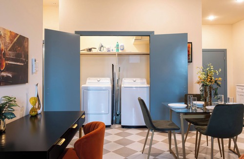 Downtown Apartment | 2 Bedroom Apartment in Downtown