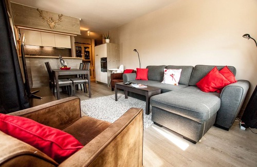 Tignes Apartment | 2 bedroom apartment in the heart of Lavachet with amazing views! - sleeps 6