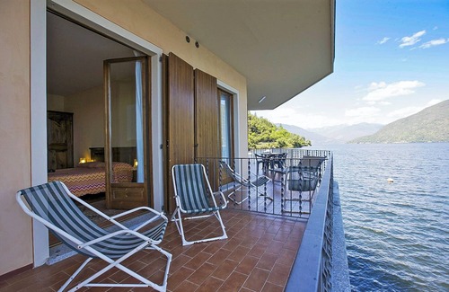 Cannobio Apartment | 2 bedroom apartment in a popular holiday residence with private beach