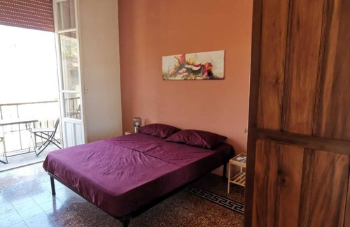 Castellammare Apartment | 2 Bedroom Apartment in Palermo