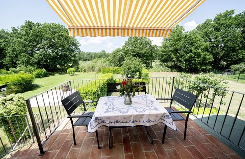 Tuoro sul Trasimeno Apartment | 2 Bedroom Apartment in Umbria