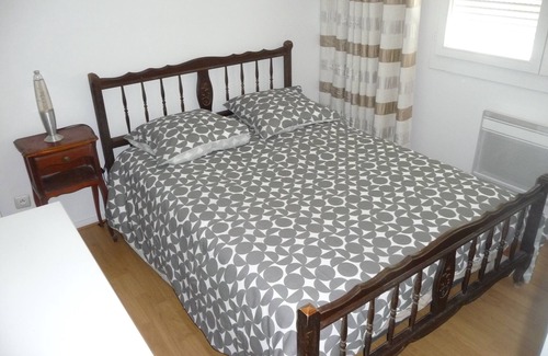 Feuillat Desgenettes Apartment | 2 Bedroom Apartment in Lyon