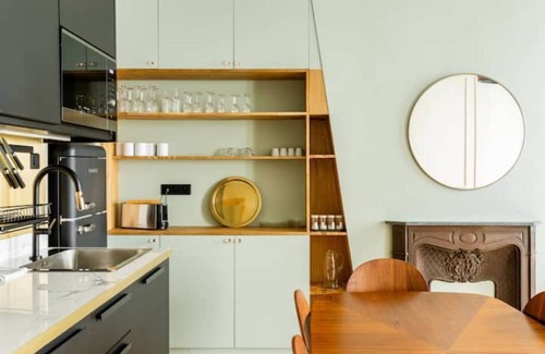 Quartier du Faubourg-Montmartre Apartment | 2 Bedroom Apartment in Paris