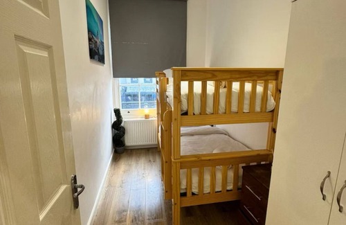 Somers Town Apartment | 2-bedroom apartment in superb London with AC HW1A
